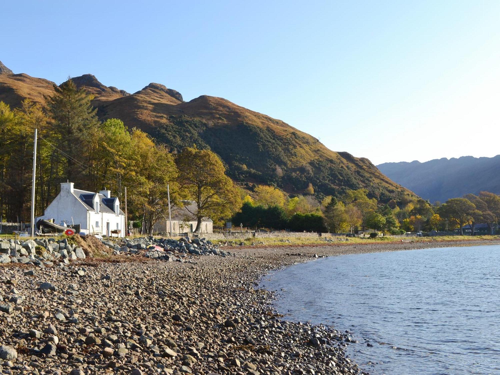 Shore Cottage Arnisdale Εξωτερικό φωτογραφία